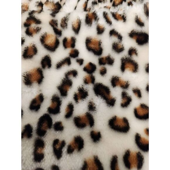 💕Little Me 4T Set, white long sleeved top  faux fur leapord print vest (S) - Picture 6 of 6